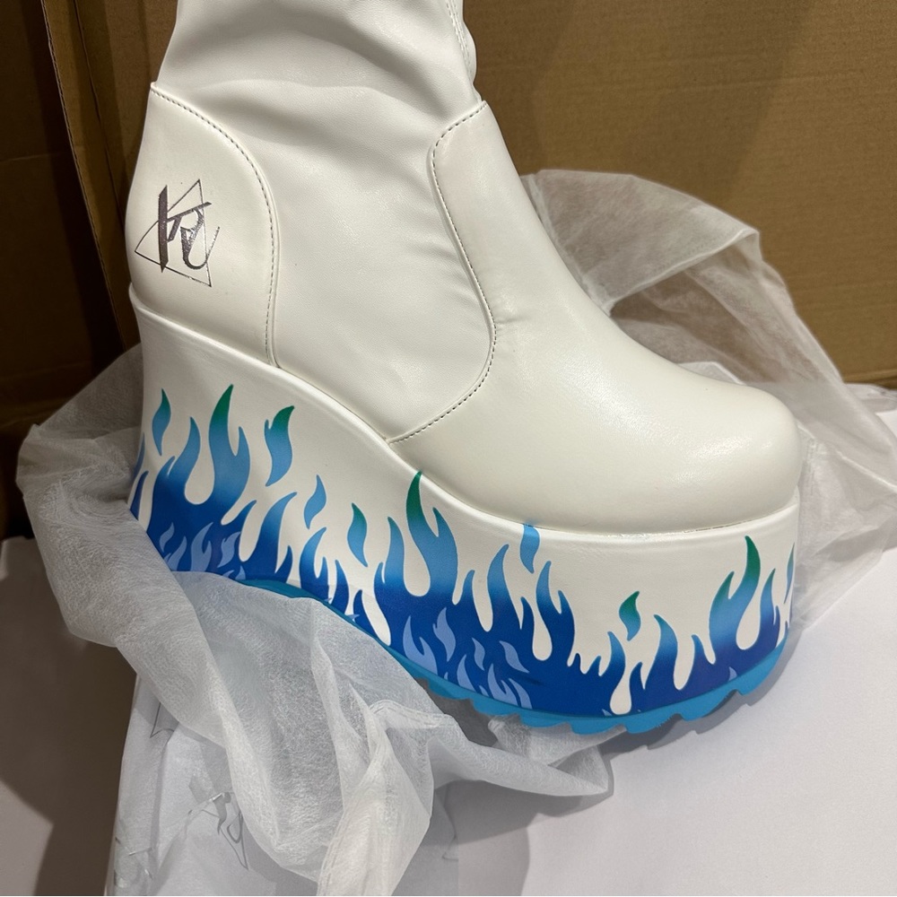 NWT YRU Y.R.U. White Zen Flame Boots blue fire knee high platform gogo - Picture 8 of 11